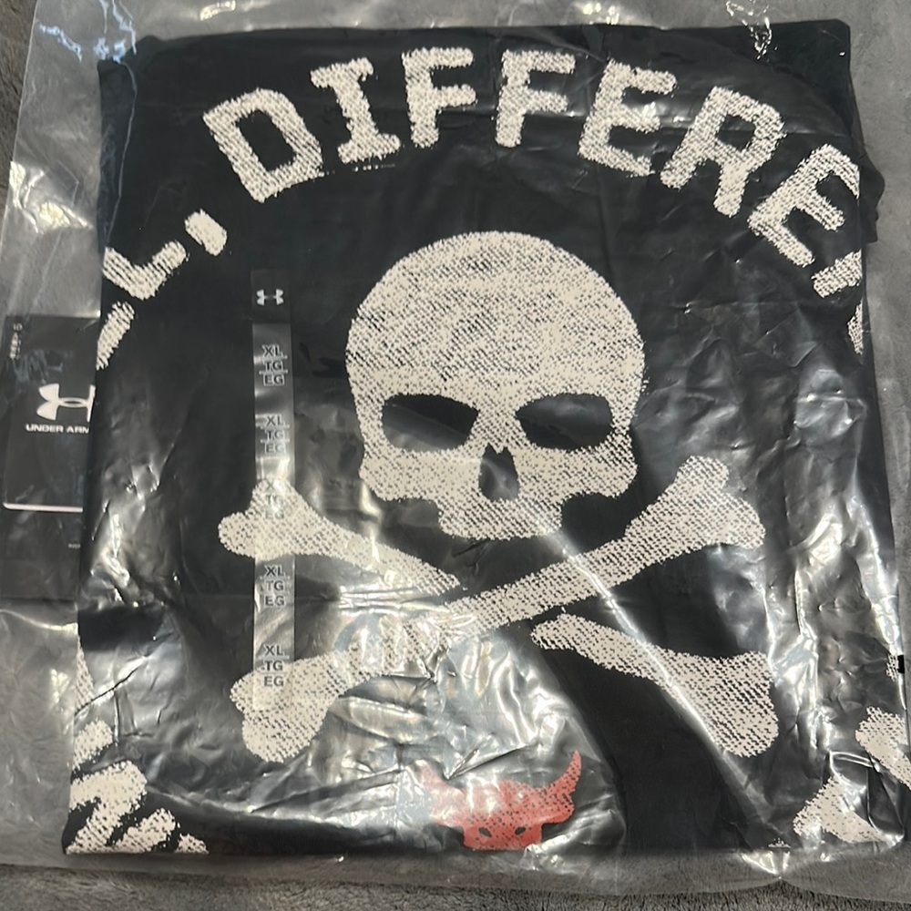 Under Armour Black Skull Graphic T-Shirt